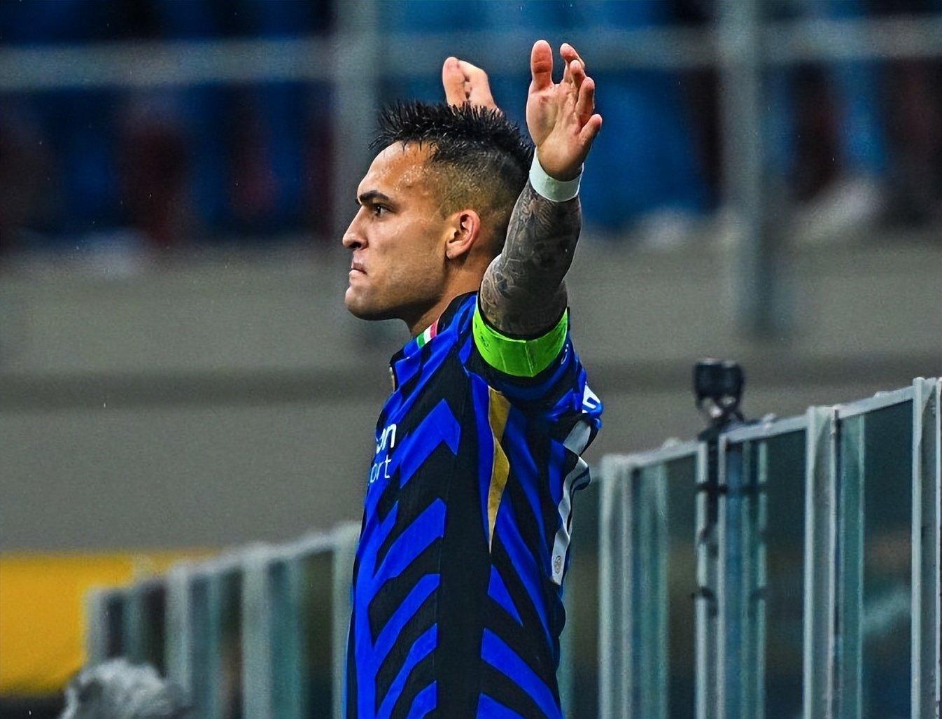 雷竞技下载-包含意大利杯集结日再迎强敌；国际米兰止住颓势；主帅态度：目标明确；医务组通报恢复的词条